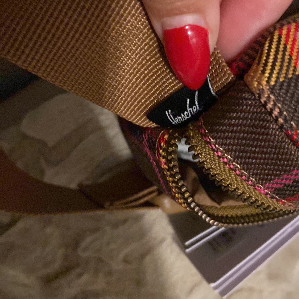 Hershel Supply Co. Chestnut Plaid Belt Bag NWT $50 - Picture 13 of 13